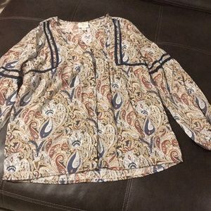 •Decorative long sleeve button up women’s shirt•